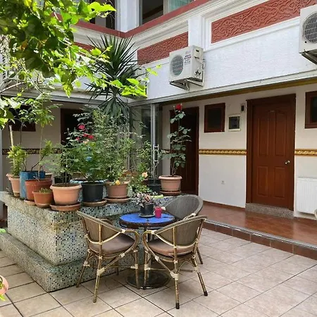 Vatan Hotel 3*