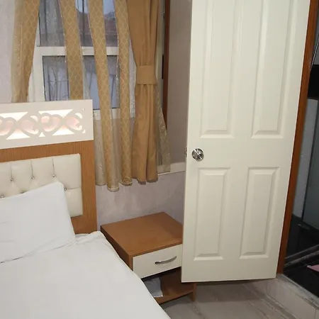 Hotel Vatan 3*